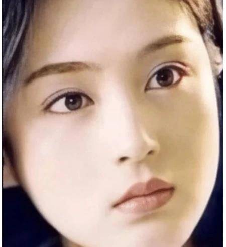 什么叫她大陆第一美人 看青春照 惊艳时光 陈红 貂蝉 美女 什么叫她大陆第一美人 看青春照 惊艳时光 陈红 貂蝉 美女