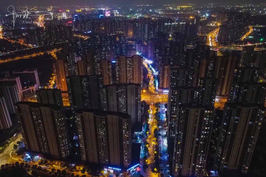 随拍夜杭州之：万家灯火三墩北，杭州城郊的璀璨风情