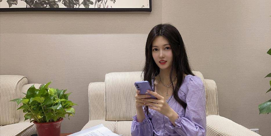 发型丝芭是不是开了“鞠学”课?各个妆容和神态都太像小鞠了