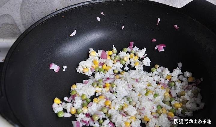 肉丸|十分钟的快手早餐,连碗也能吃,孩子爱吃,妈妈做起来也省事