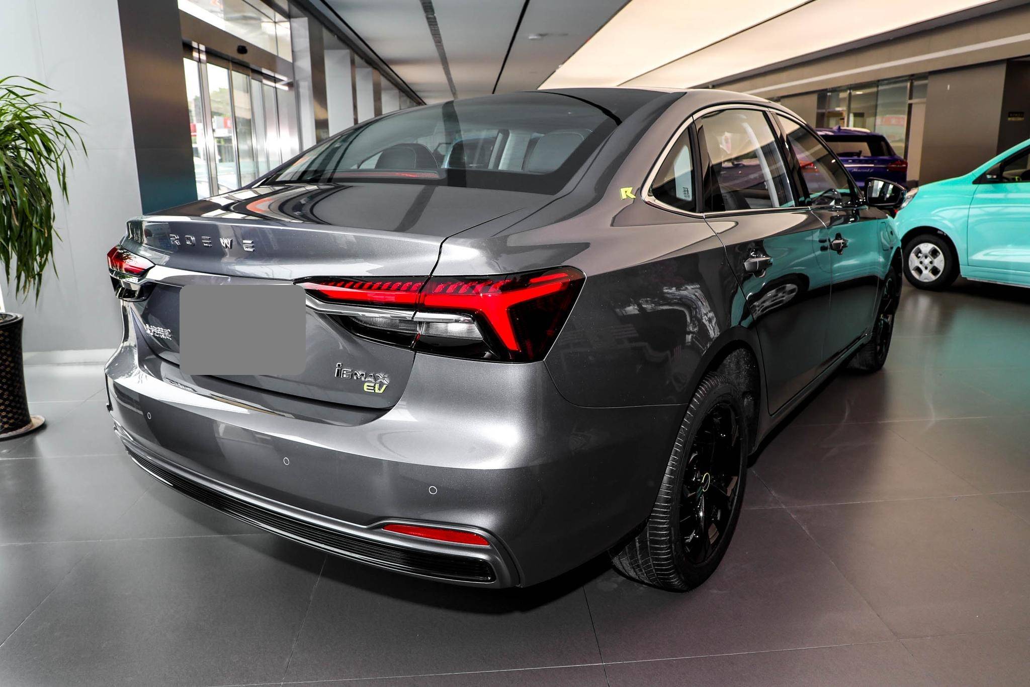 荣威i6maxev飘了售价1798万元荣威i6maxev500天幕特别版上市