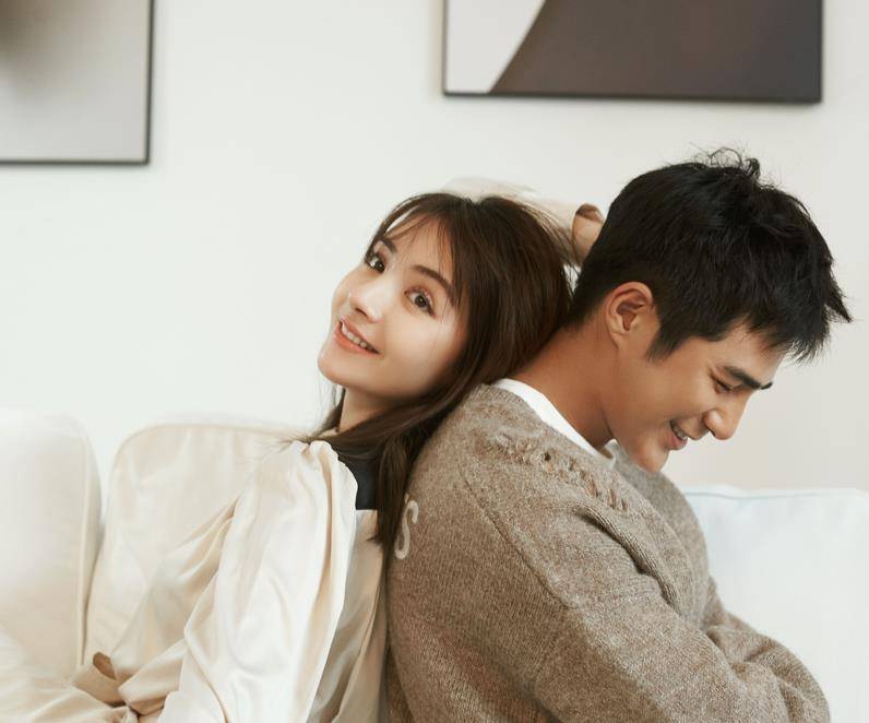 丹尼尔麦迪娜晒儿女合照！产后11天腹部微凸，2岁儿子哄妹妹睡觉好有爱