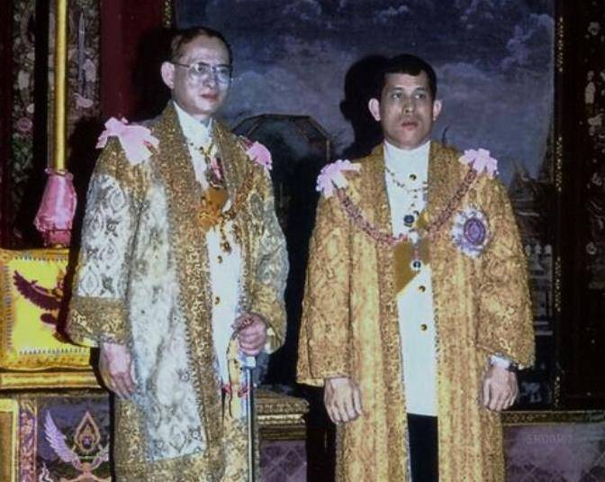 泰王00后女友家境贫寒,居住环境脏乱差,进宫后才享尽荣华富贵_提拉