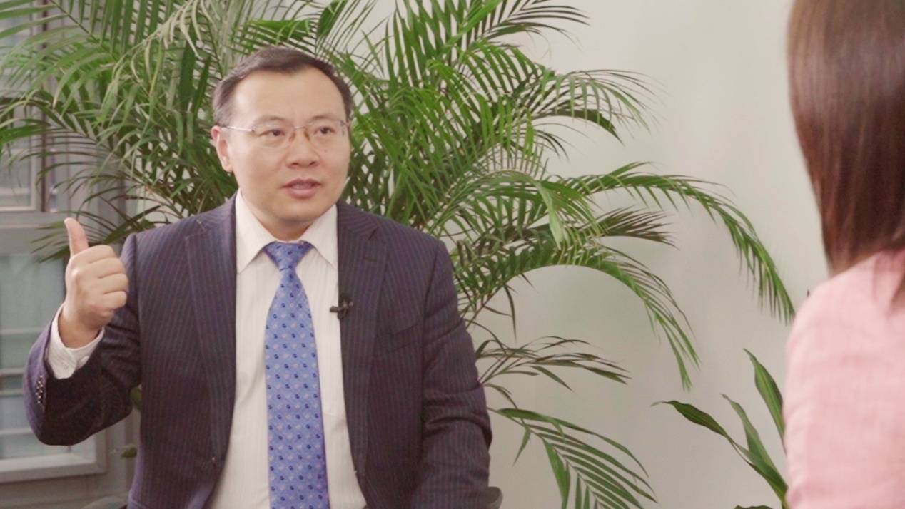 凤凰专访|任泽平回应热点问题:人口,房地产税,以及股市5000点