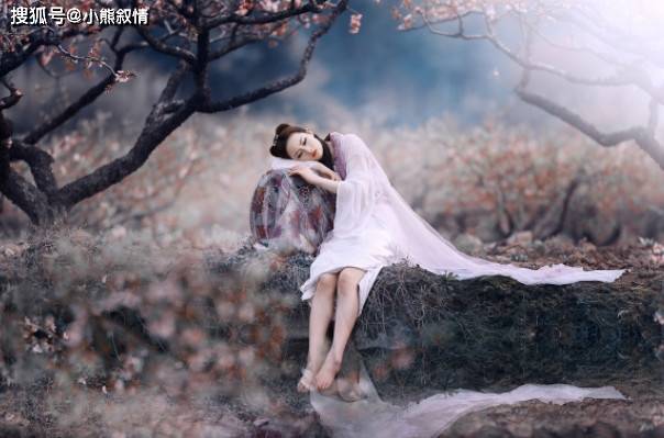 梦见一个女孩喜欢，探索梦境背后的情感与象征