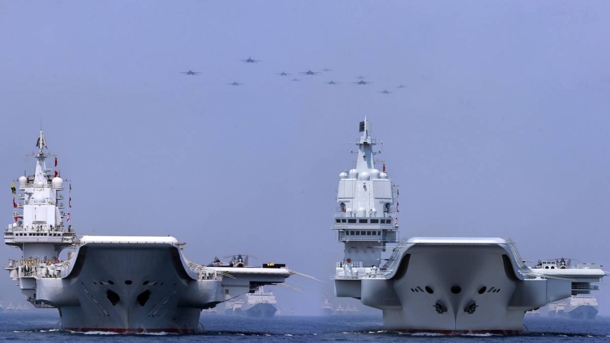 chinese aircraft carrier liaoning (Left) and Shandong (Right)
