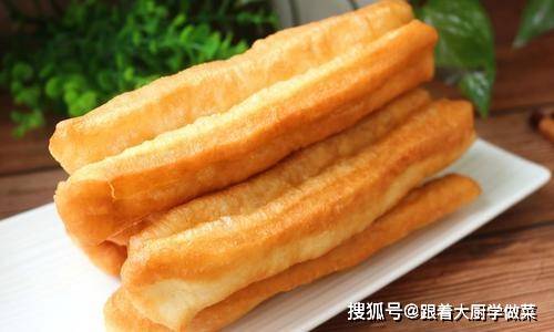 能量|医生建议：晨起忍着饿肚子，也请大家尽量少吃4种“早餐”