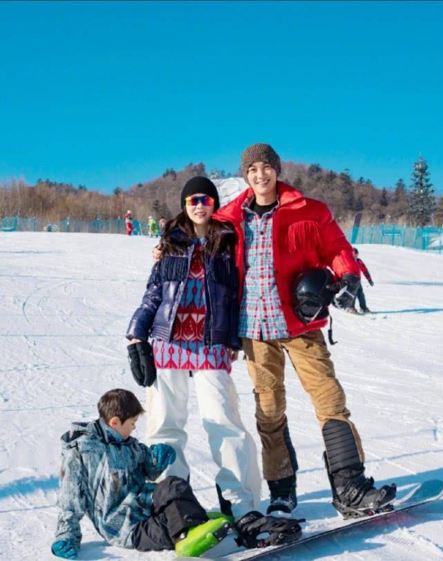 带着|被传带着二胎女儿外出游玩，杜江晒一家三口滑雪照疑正式回应