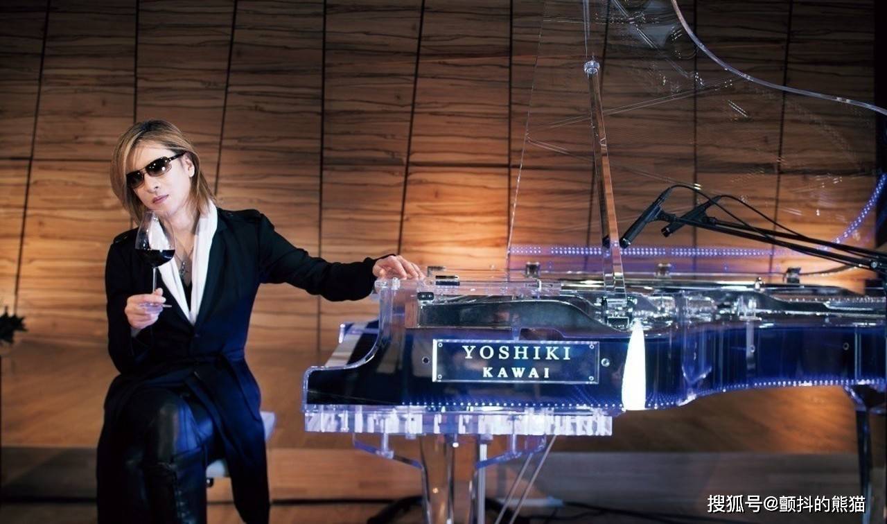 煎饼|林小花(YOSHIKI)在新春综艺格付け里吃的小零食 播出后就大卖