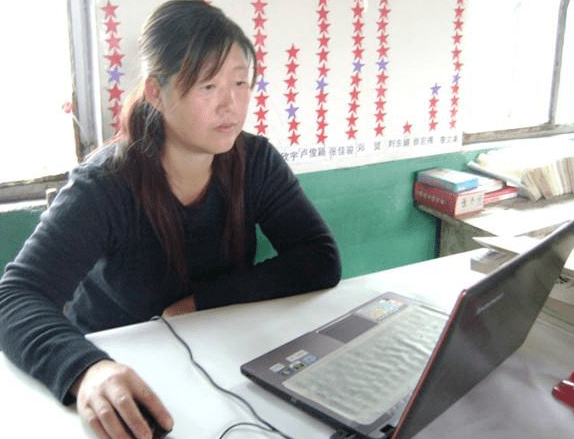 一小学代课老师仅是小学文凭?