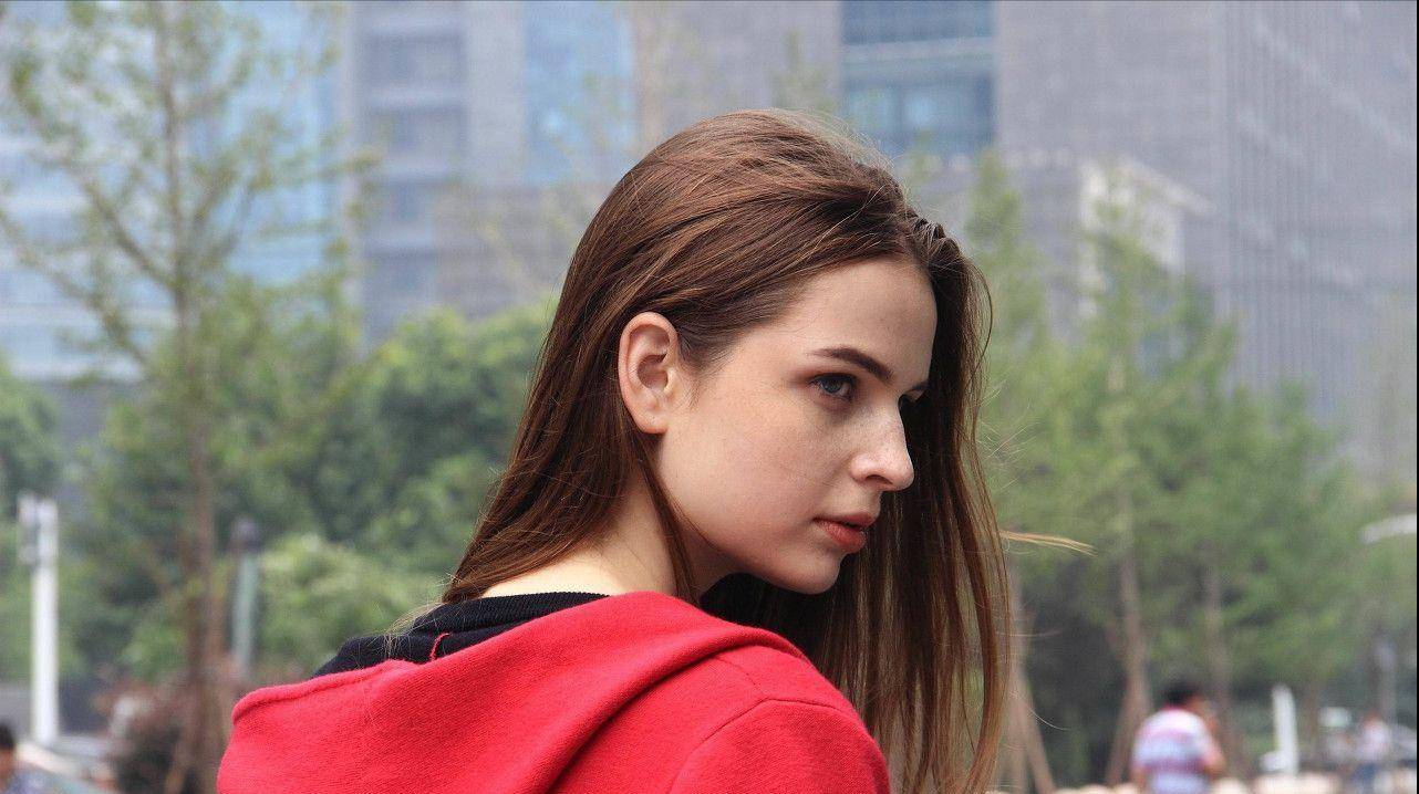 假发化妆前后区别多大？明星化妆师：一个基本妆2小时，有时要煮假发