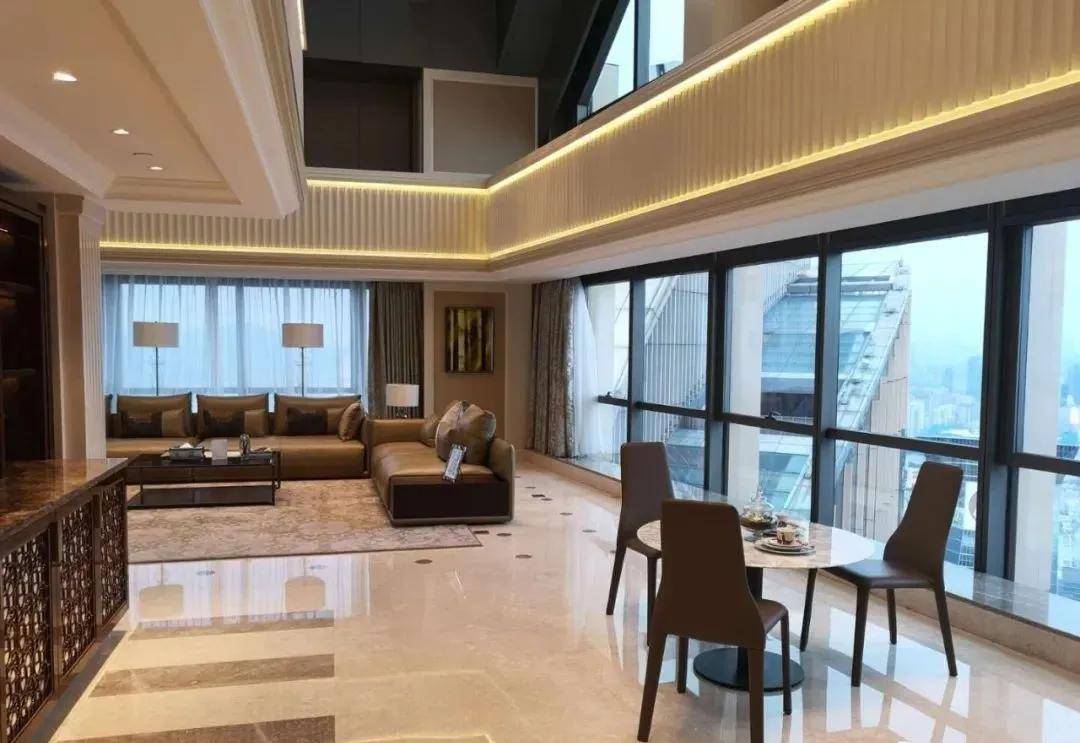 亚洲豪宅,深圳cbd,身份象征,与明星做邻居《东海国际天墅》云端顶楼四