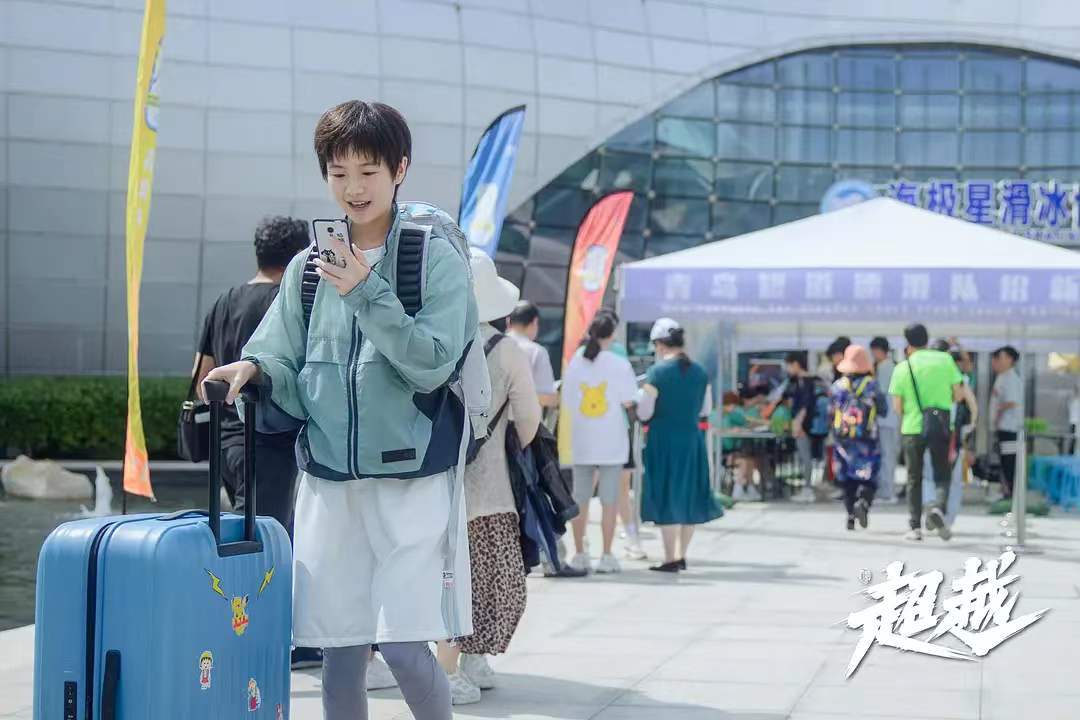 演技|都是00后小花,李庚希和赵今麦演出开年大戏,后者表现更出彩