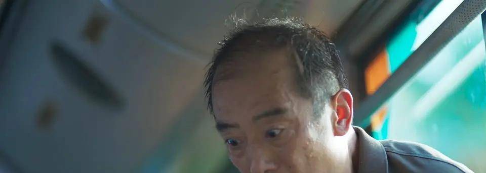 因为|《开端》循环的剧情，固定的6位公交车乘客，用接地气的演技呈现