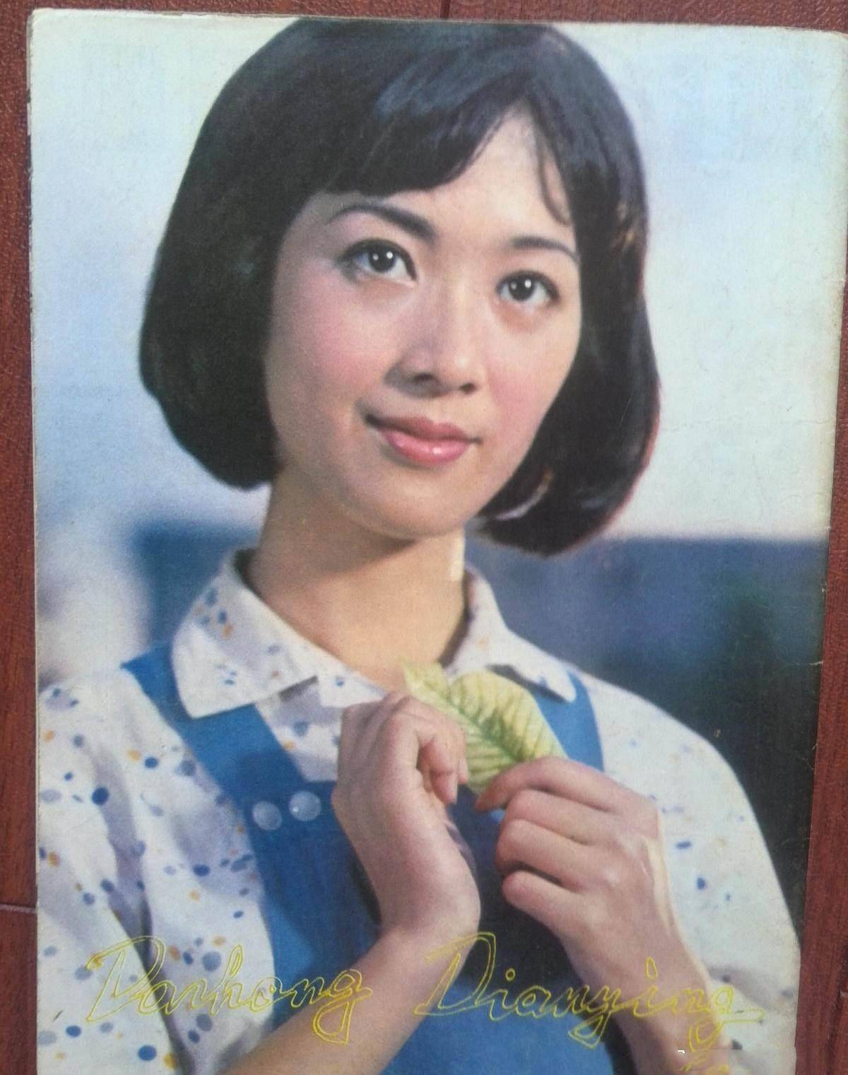姐妹看了龚雪的淑女造型，突然发现：“再过30年，穿衣也不如她优雅”