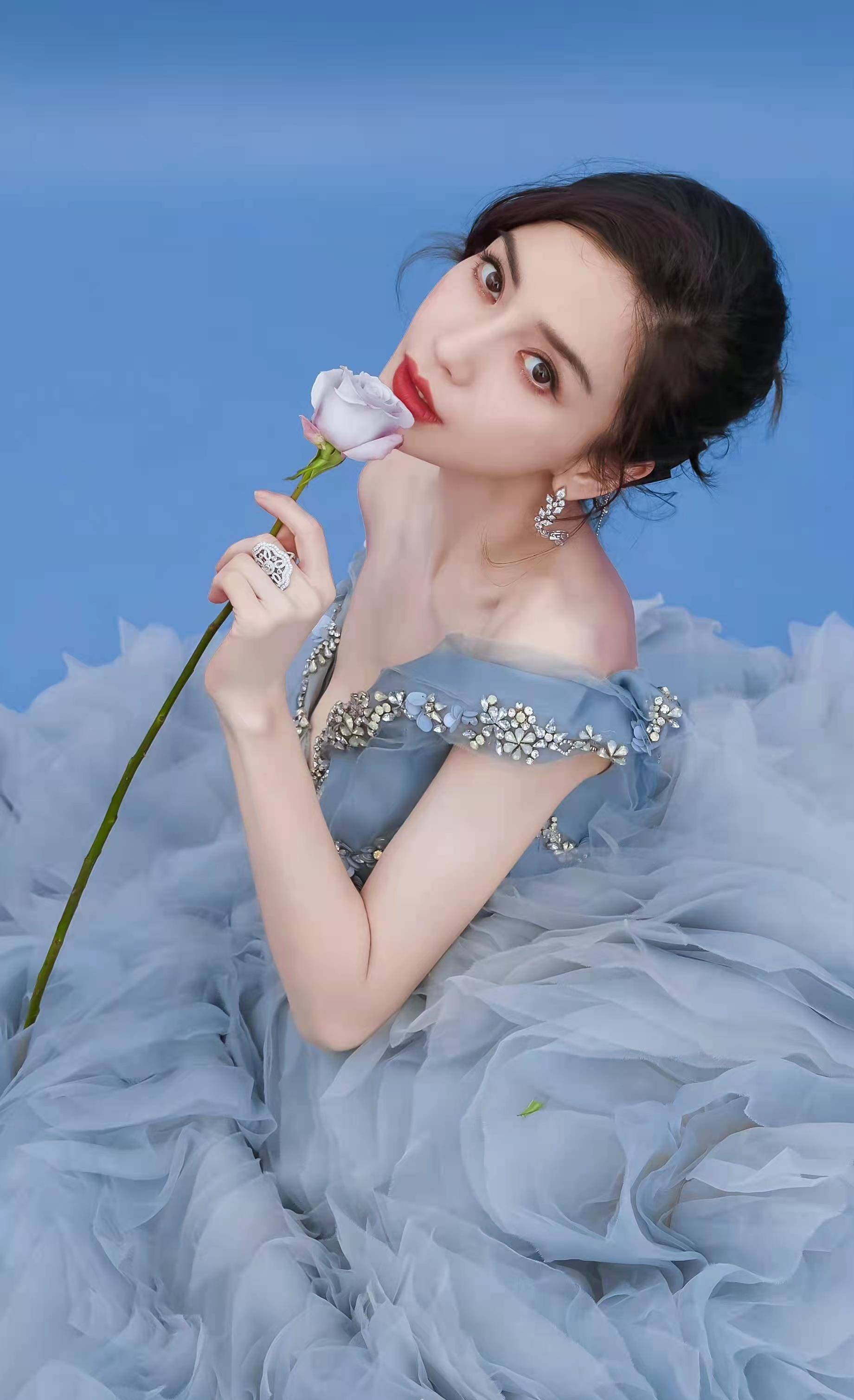 感觉玫瑰女人刘诗诗、刘亦菲、热巴、杨幂等，她们个个都美得惊艳！
