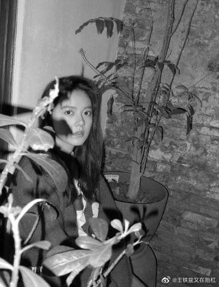 刘奕君|#刘奕君镜头下的赵今麦#技术真不错,拍出来的人物具有故事感