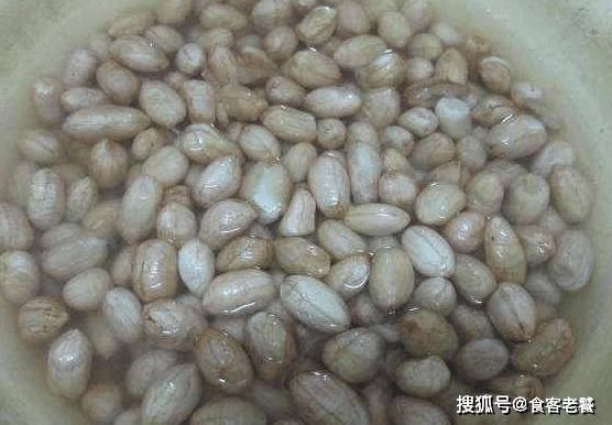 炸花生米容易犯的2个错误 难怪花生米不酥脆还糊掉 赶紧学起来 6park Com
