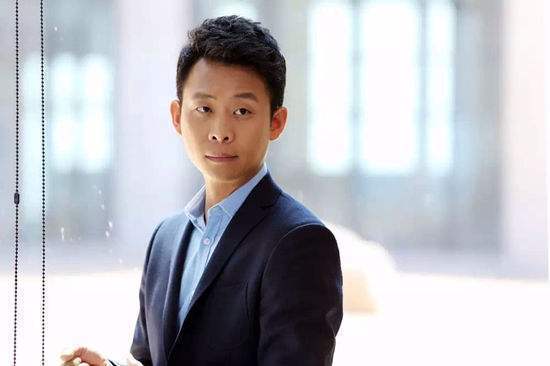 6、张译张译跟孙俪的关系挺不错的。他演过《鸡毛飞上天》、《红海行动》