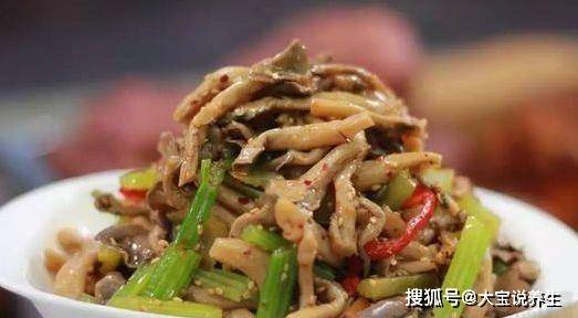 蘑菇要不要过油炒 a0493825fe0d463b811c3f7c904f4666.jpeg
