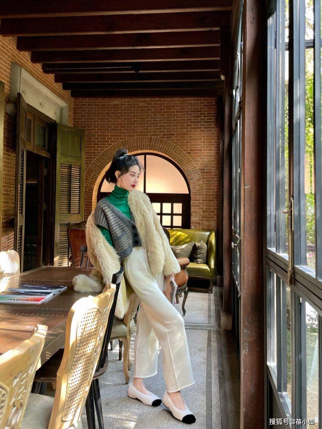 黑色 高领毛衣单穿叠穿都很ok，还不会穿的姐妹就看这4套，简单易上手