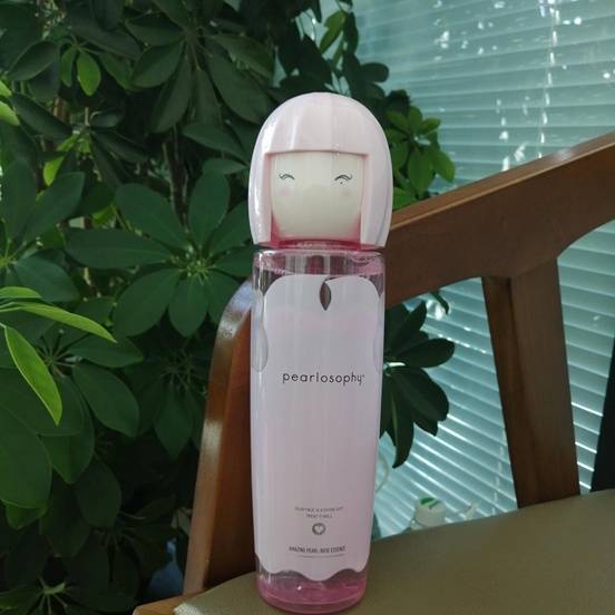 细胞真珠美学瑰秘珍珠发酵精华水，焕发肌肤熠熠光泽