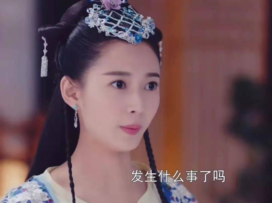 唐嫣开始给她资源,在《锦绣未央》里让她饰演刁蛮可爱的公主拓跋迪