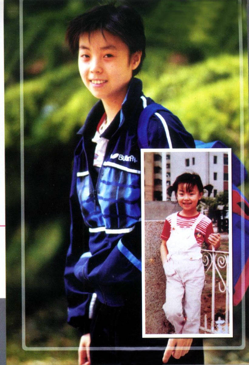 张启源心疼妻子和女儿,便自己买来材料,改装了一辆人力小三轮车,后面