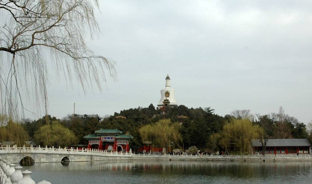 北京什刹海冰场，众多京味电影经典取景地，这些场景你还记得吗？