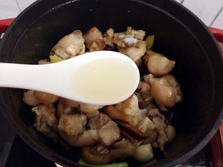 猪脚怎么做才软糯 ad86efa3bbde4b16aef2dd40683ef6ba.jpeg