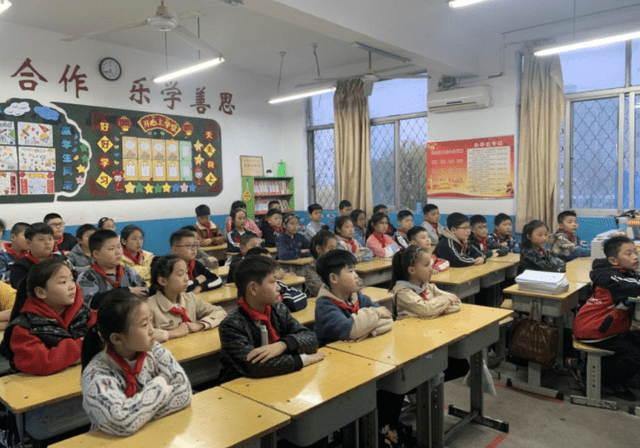 家长|教育部下发通知，将不再为中小学生提供此项服务，家长啧啧称赞