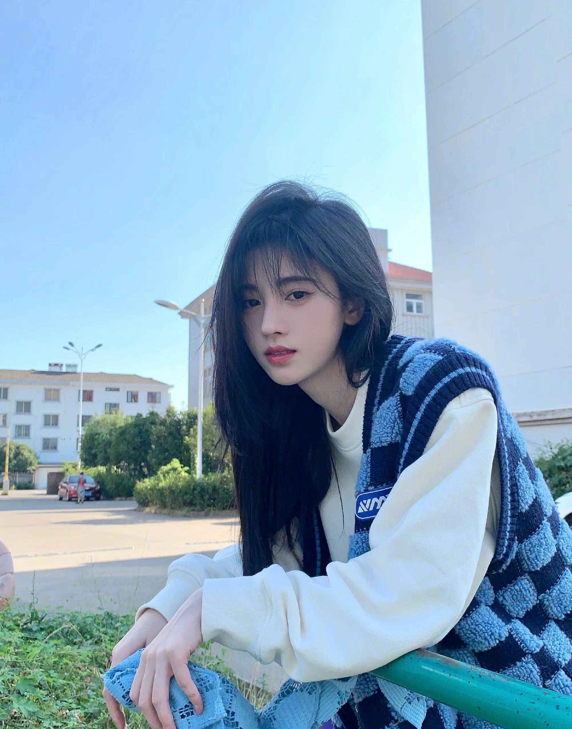 手机自拍怎么拍出氛围感照片 cfcb90038cb84c41ba3a5a9263c1519f.jpeg