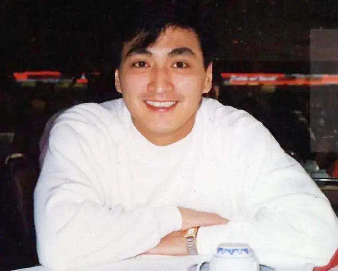 亚视男艺人top10梁小龙入选第一名镇台之宝已仙逝