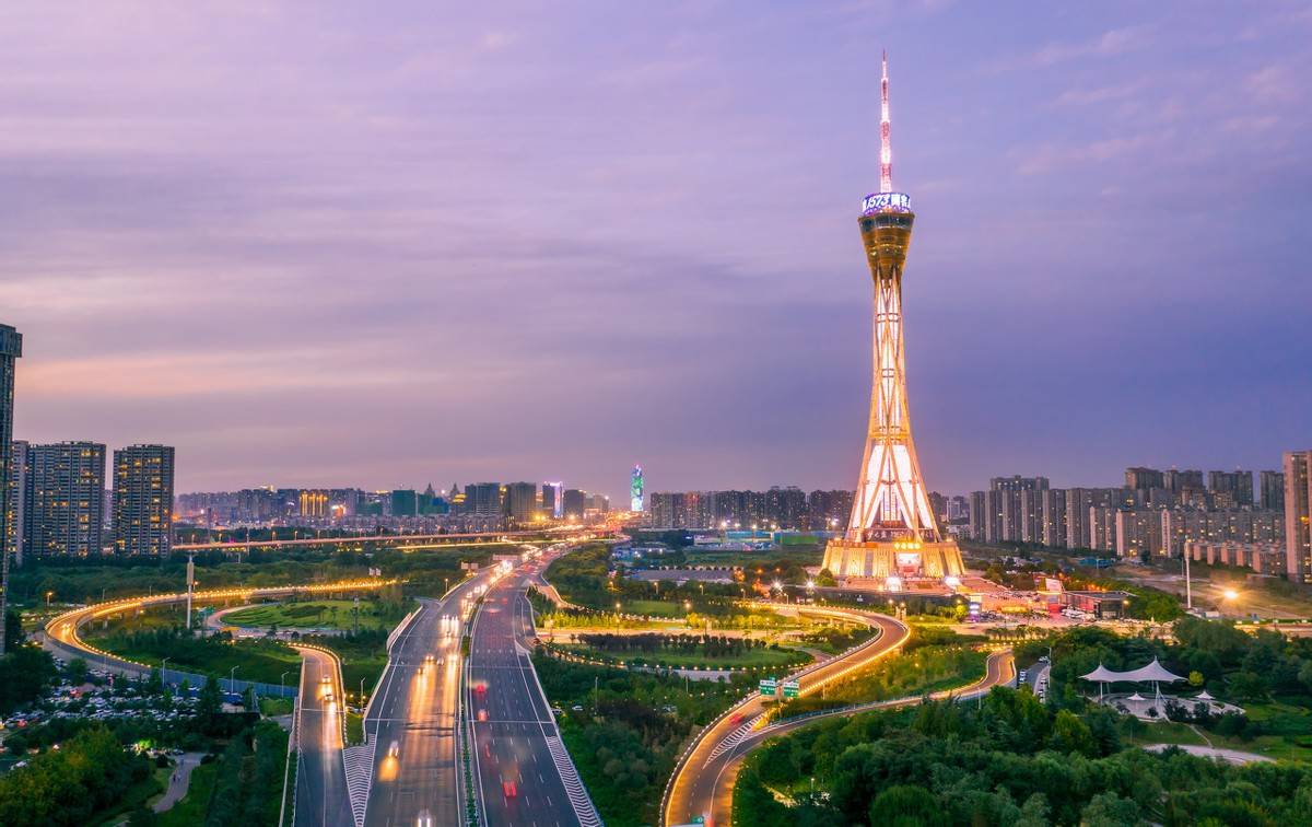 河南广播电视塔是中国第五高塔,又称中原福塔,位于郑州市管城回族区