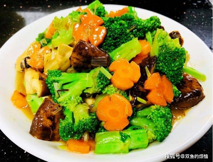 素炒西兰花简单的做法 e948b952df054c82bcea4d81d9036af5.jpeg