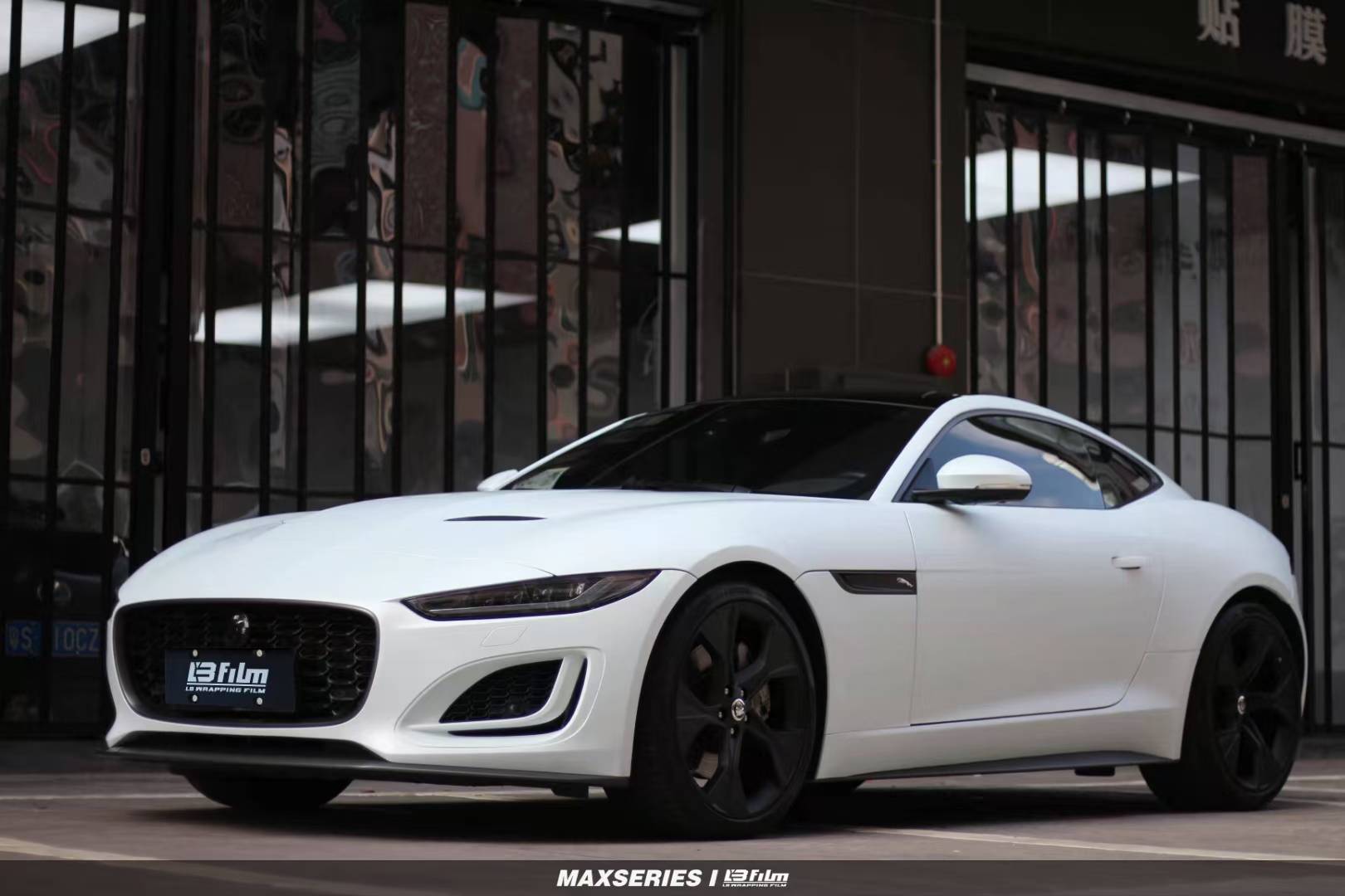 捷豹ftype全车贴膜lbfilm改色膜消光皓月白