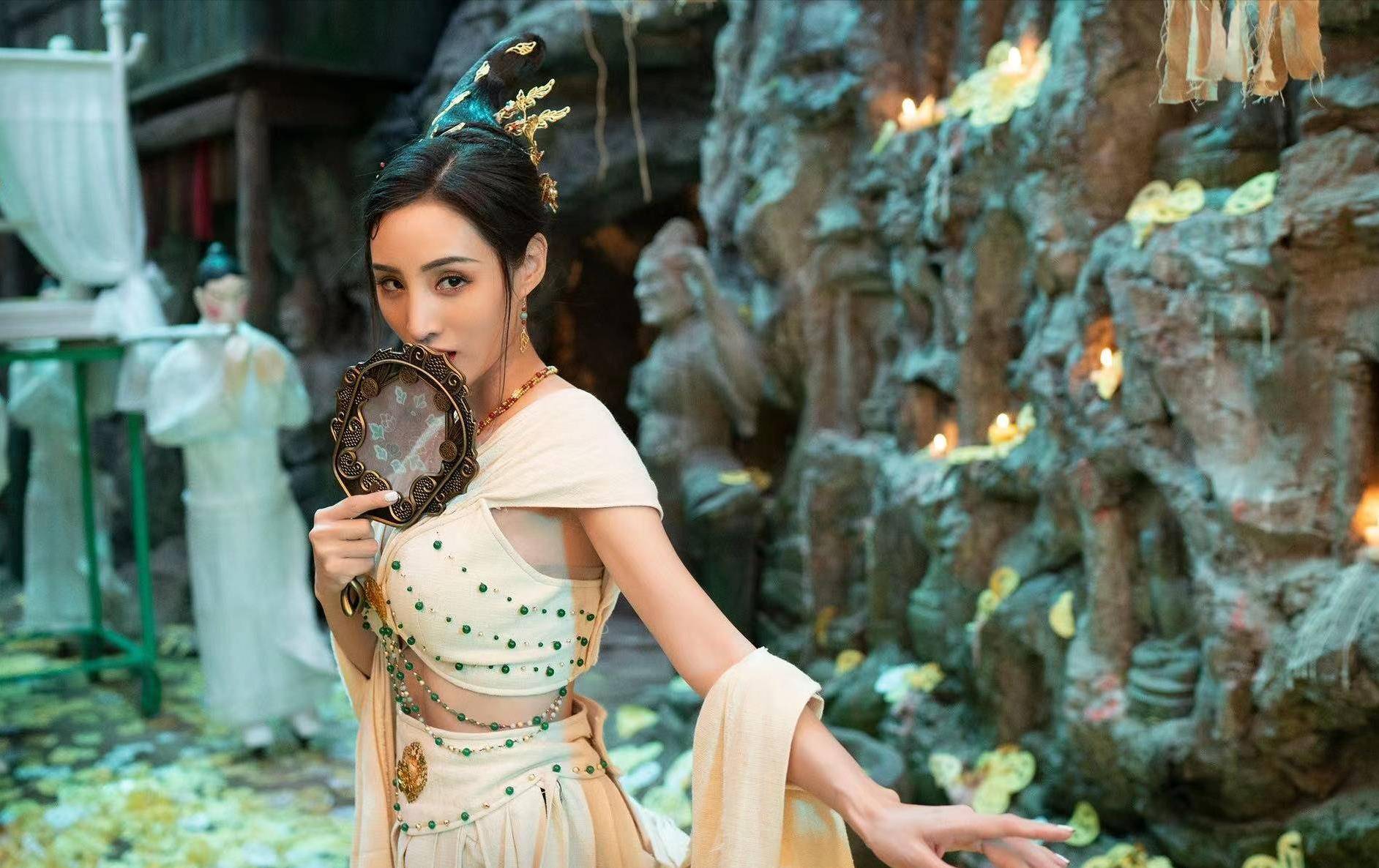 电影|《风起洛阳》电影版定档!满屏大长腿袭来,观众:直接露肉就行了