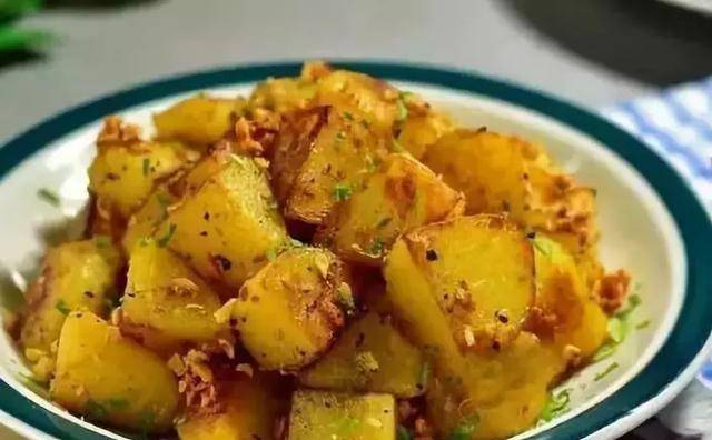 土豆加什么减脂餐 ac0c210cac7d434e8583ffdf6a71b9ef.jpeg