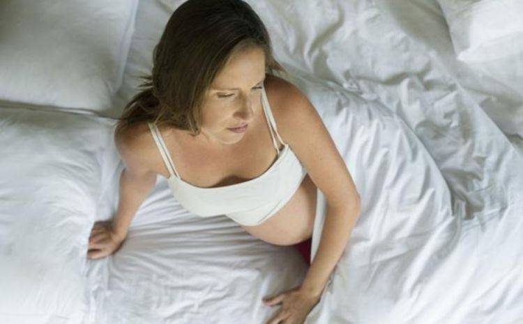 子宫|孕期睡觉有这几种迹象，别不在意，是胎儿发出信号提醒孕妈赶紧改