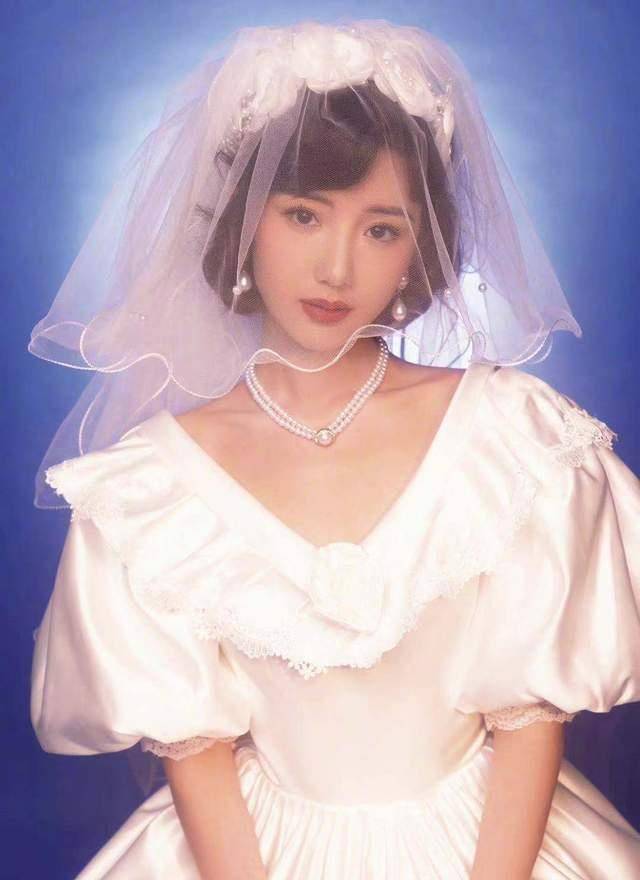 新娘 穿婚纱的女星多惊艳，杨紫甜美，毛晓彤港风，看到她，不愧是天仙