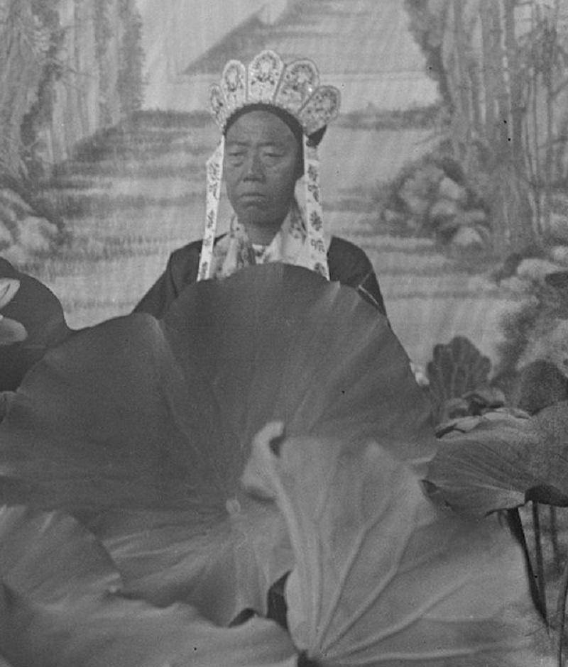 原创李莲英的墓为何这么奇怪打开棺椁只见头颅身体却用棉花代替