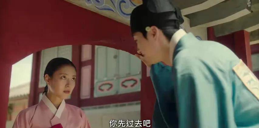 分析|《衣袖红镶边》隐喻分析：所有人的宿命，暗藏在前2集的细节中