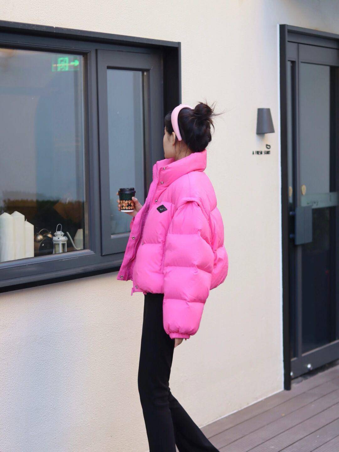 黑色 冬季穿搭保暖很重要,今年试试这些短款羽绒服,显高显瘦还时髦