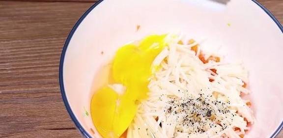 食材|早餐别煮面了,营养辅食拿着吃,5分钟做一锅,宝宝天天吃不腻