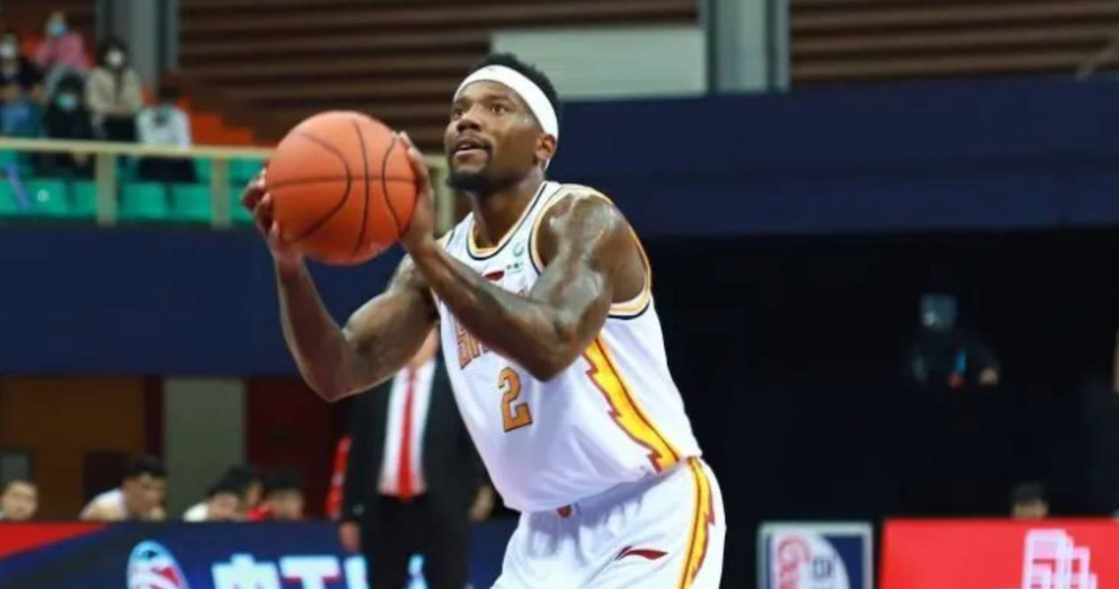 原创cba正式官宣费尔德被重罚停赛2场赵岩昊意外被罚