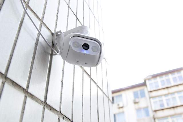 监控|双云台人形追踪，看车神器——小白室外全景摄像机云台版Q1