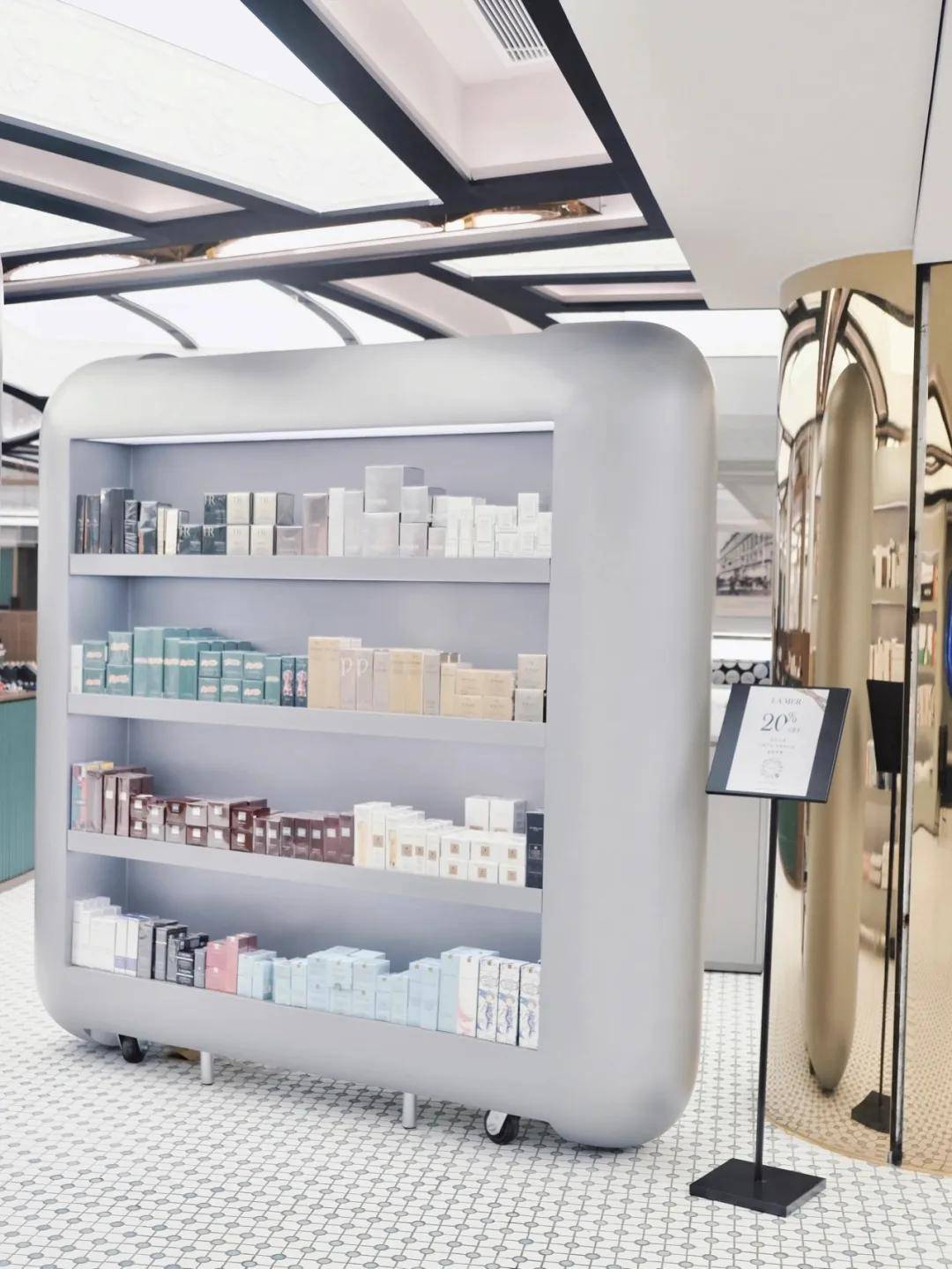 品牌魔都首店！火遍全网的「HAYDON黑洞」来啦，get氛围感大片！