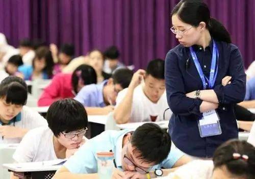 全国驾考难度排行_鸿鹄高考中国最难考试TOP5排行榜吧!