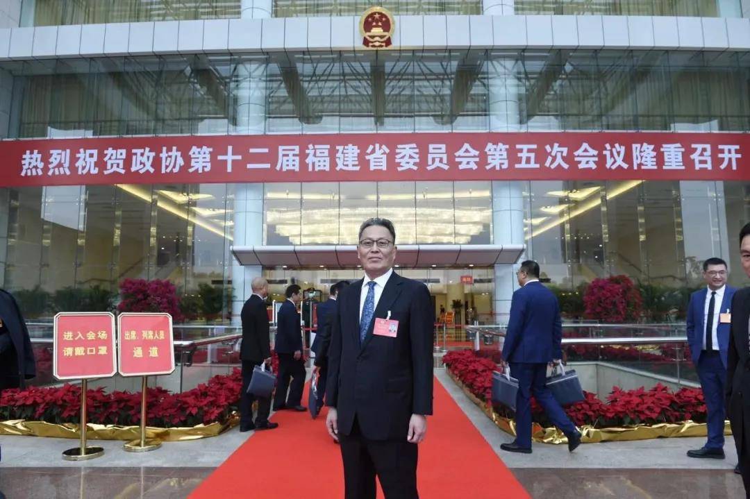 民建福建省委副主委黄卫东关于进一步重视职业教育的建议