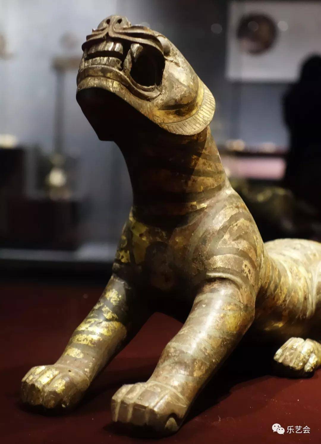 虎年赏虎第六弹青铜篇:虎踞龙盘,大汉威仪_席镇_石镇_汉代